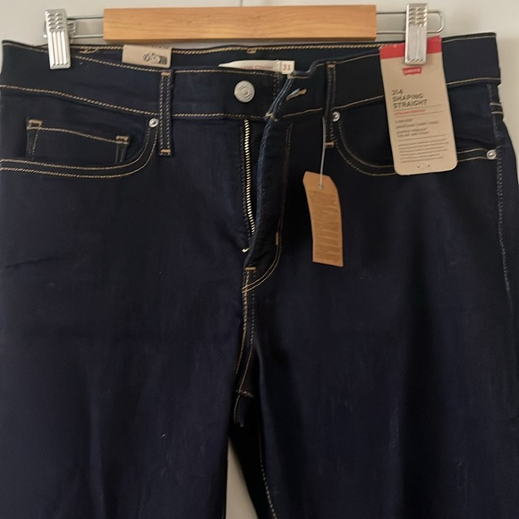 Levi's "314 Shaping Straight" Mid-Rise Dark-Wash Jeans [NWT] - Picture 4 of 6